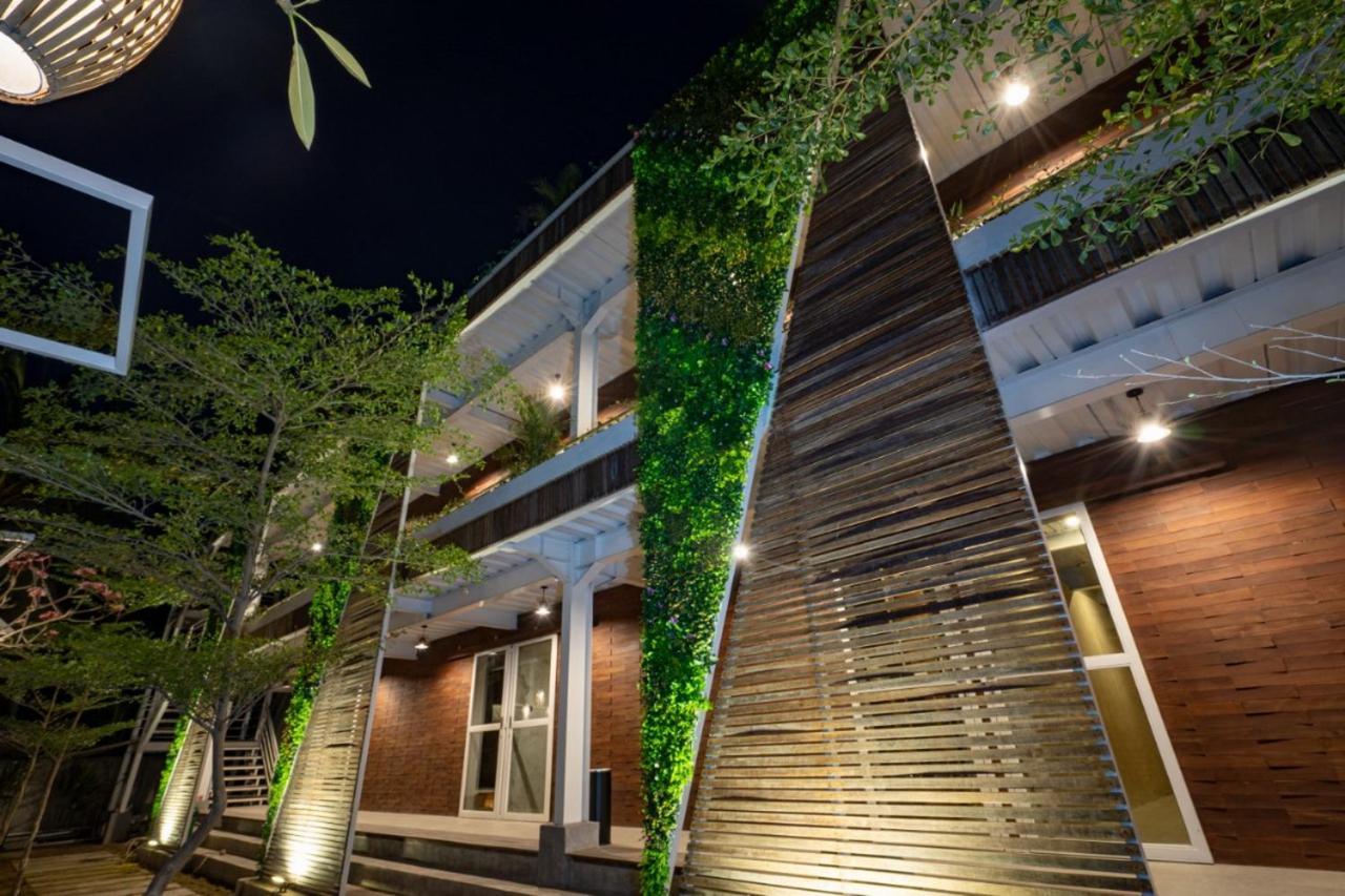 Good Cheer Hostel Nusa Lembongan  Exterior photo
