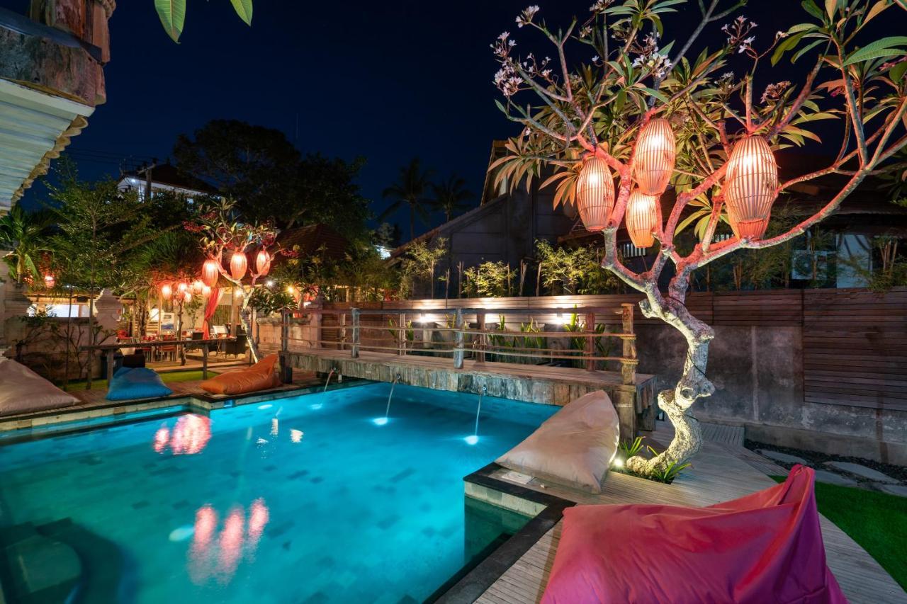 Good Cheer Hostel Nusa Lembongan  Exterior photo