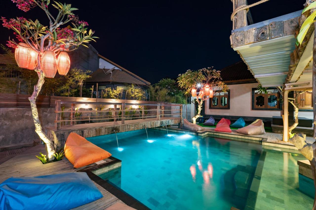 Good Cheer Hostel Nusa Lembongan  Exterior photo